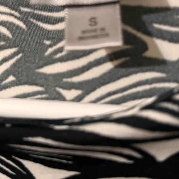 Worthington black & white strip sleeveless blouse size small swoop next - Picture 3 of 5